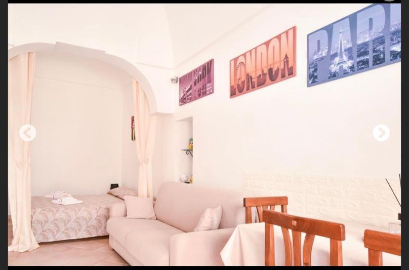 La Casa Delle Muse Apartment Ostuni Luaran gambar
